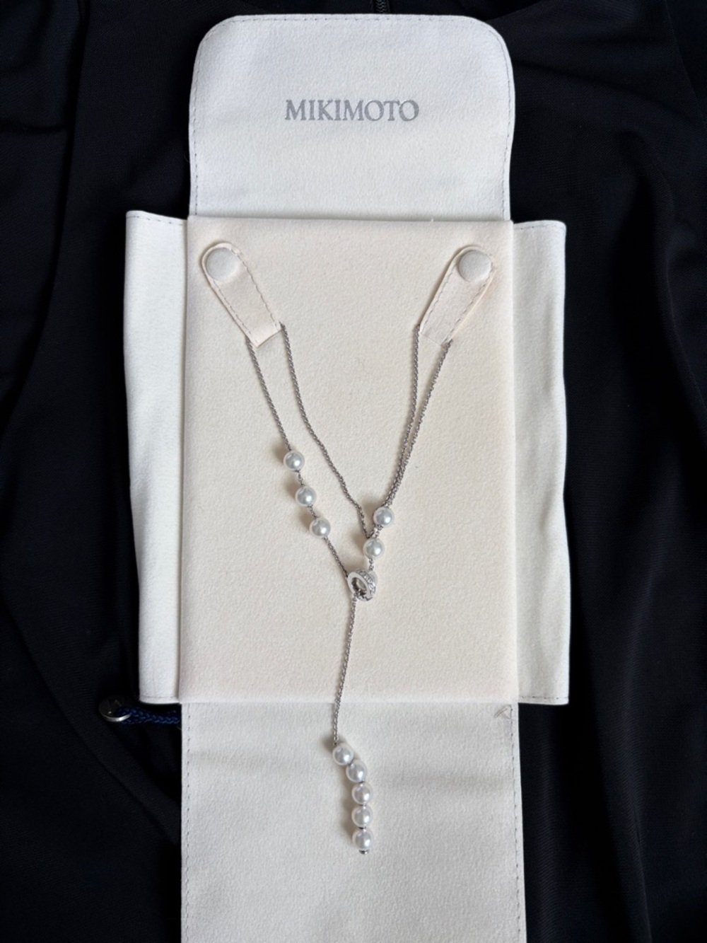 MIKIMOTO “Pearls In Motion” Akoya Pearl and Diamond Necklace - Picture 8 of 11